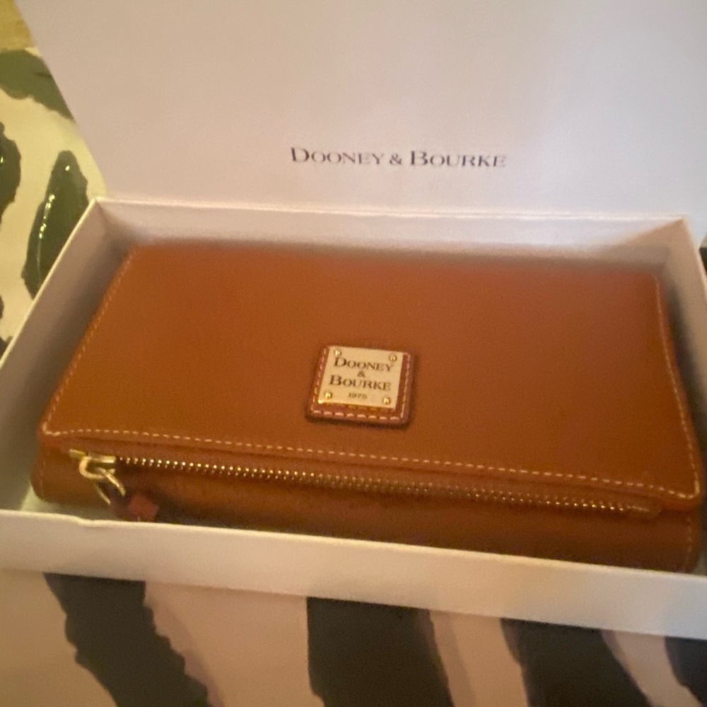 Dooney leather wallet
